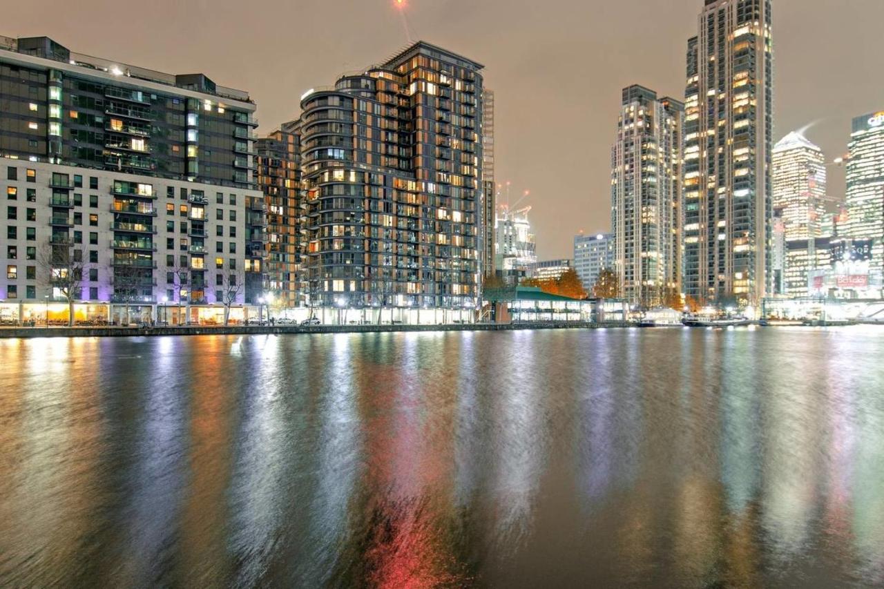 Peaceful Modern 2 Bedroom Flat With Water Views Londen Buitenkant foto